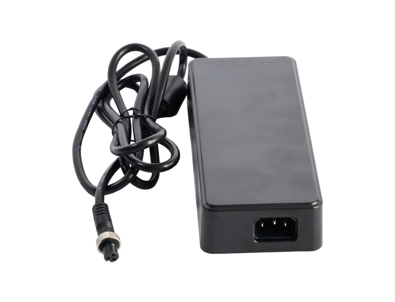 AC adapter DC töltő csavarhúzóhoz